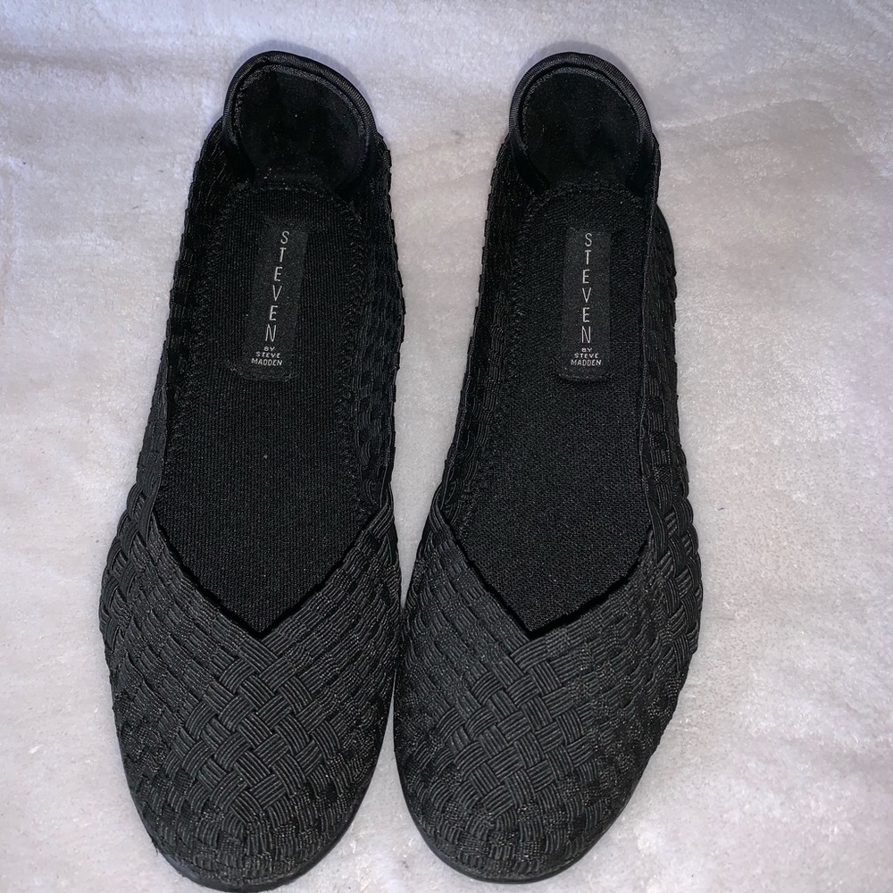 Steve Madden Stretchy Yoga Criss Flats Sz7